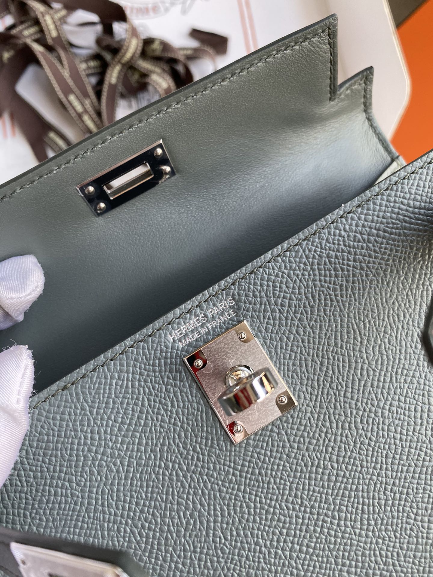 Hermes Kelly Mini II Bag 19CM In Vert Amande Epsom Leather